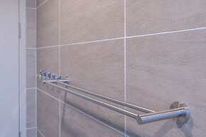 OYO Home89606Exquisite Studio Midhill
