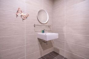 OYOHome 89448 Extraordinary Studio