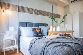 The Hub SS2 by manatidur