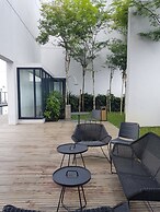 The Hub SS2 by manatidur