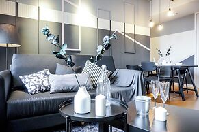 The Hub SS2 by manatidur