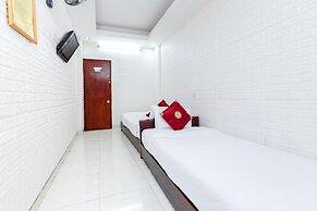 OYO 604 Queen Hotel