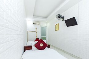 OYO 604 Queen Hotel