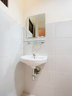 OYO 490 V-cat Apartelle