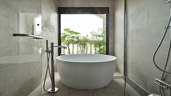 Lequ Okinawa Chatan Spa & Resort