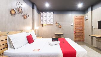 RedDoorz Plus @ Taft North Mandurriao