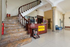 Chikoo Homestay
