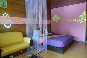 J Lin Hostel