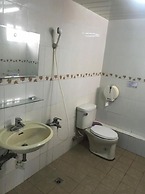 J Lin Hostel