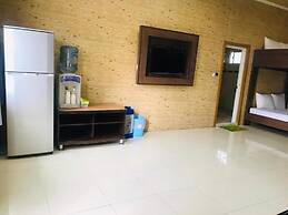 J Lin Hostel