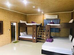 J Lin Hostel
