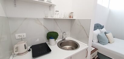 Happy Apartments