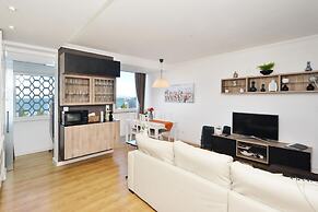 Tejo Blue & Bright Apartment