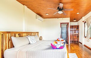 Cotingas Ocean View