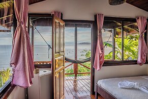 Cotingas Ocean View