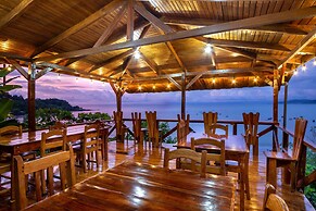 Cotingas Ocean View
