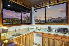 Cotingas Ocean View