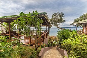 Cotingas Ocean View