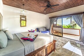 Cotingas Ocean View