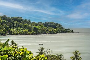 Cotingas Ocean View