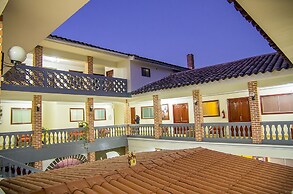 La Colmena Hotel