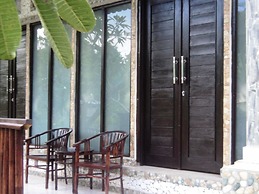 Villa Green House