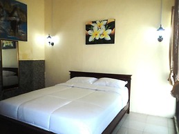 Villa Green House