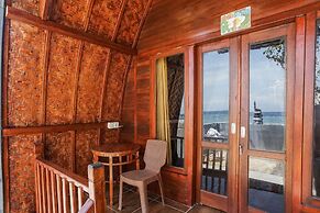 Road Beach Villa
