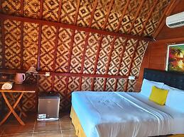 Road Beach Villa
