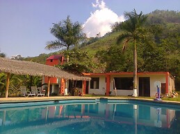 Hotel Paraiso Inn