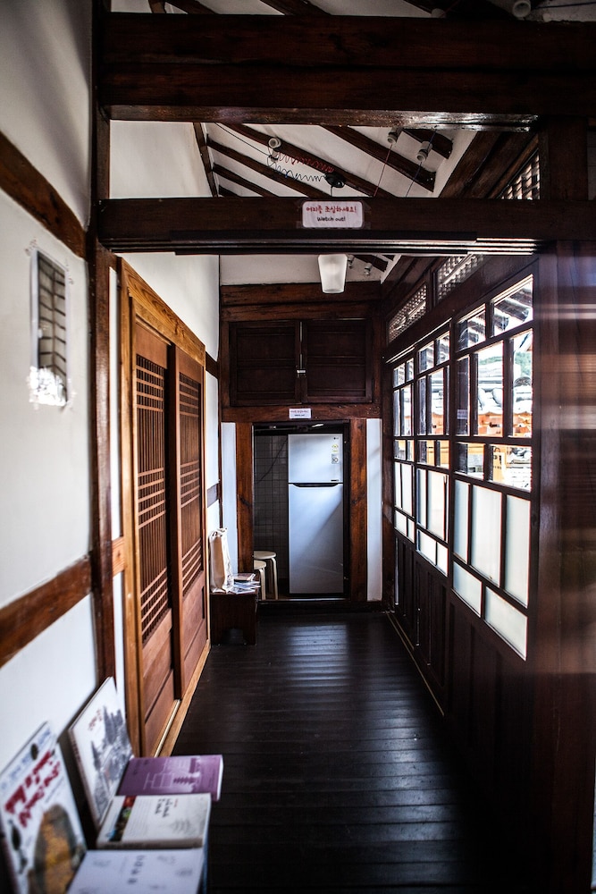 BongHwangJae Hanok
