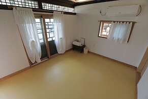 BongHwangJae Hanok
