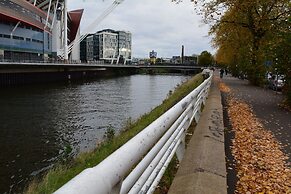 Luxury Apartment - Central Cardiff