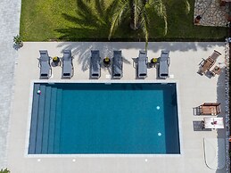 Anthoula's House