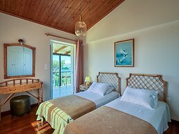 Anthoula's House