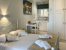 Anthoula's House