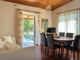 Anthoula's House