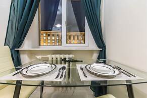 Antique Art Apartment at Khreschatyk