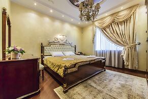 Luxurious Classic Apartment Bessarabka