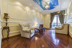 Luxurious Classic Apartment Bessarabka
