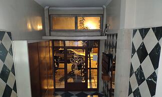 Travell Suite 11