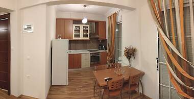 Travell Suite 11