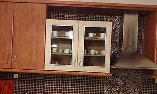 Travell Suite 11