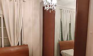 Travell Suite 11
