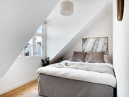 Saint - Nice 1-bdr Apt by the Canals