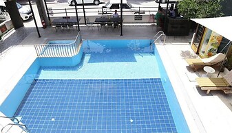 Derin Luxury Hotel