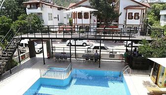 Derin Luxury Hotel