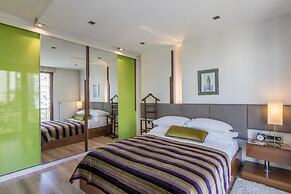 Aura Suites