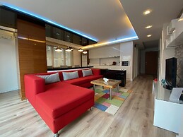Aura Suites