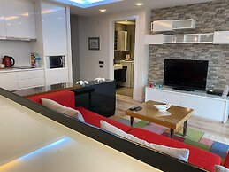 Aura Suites